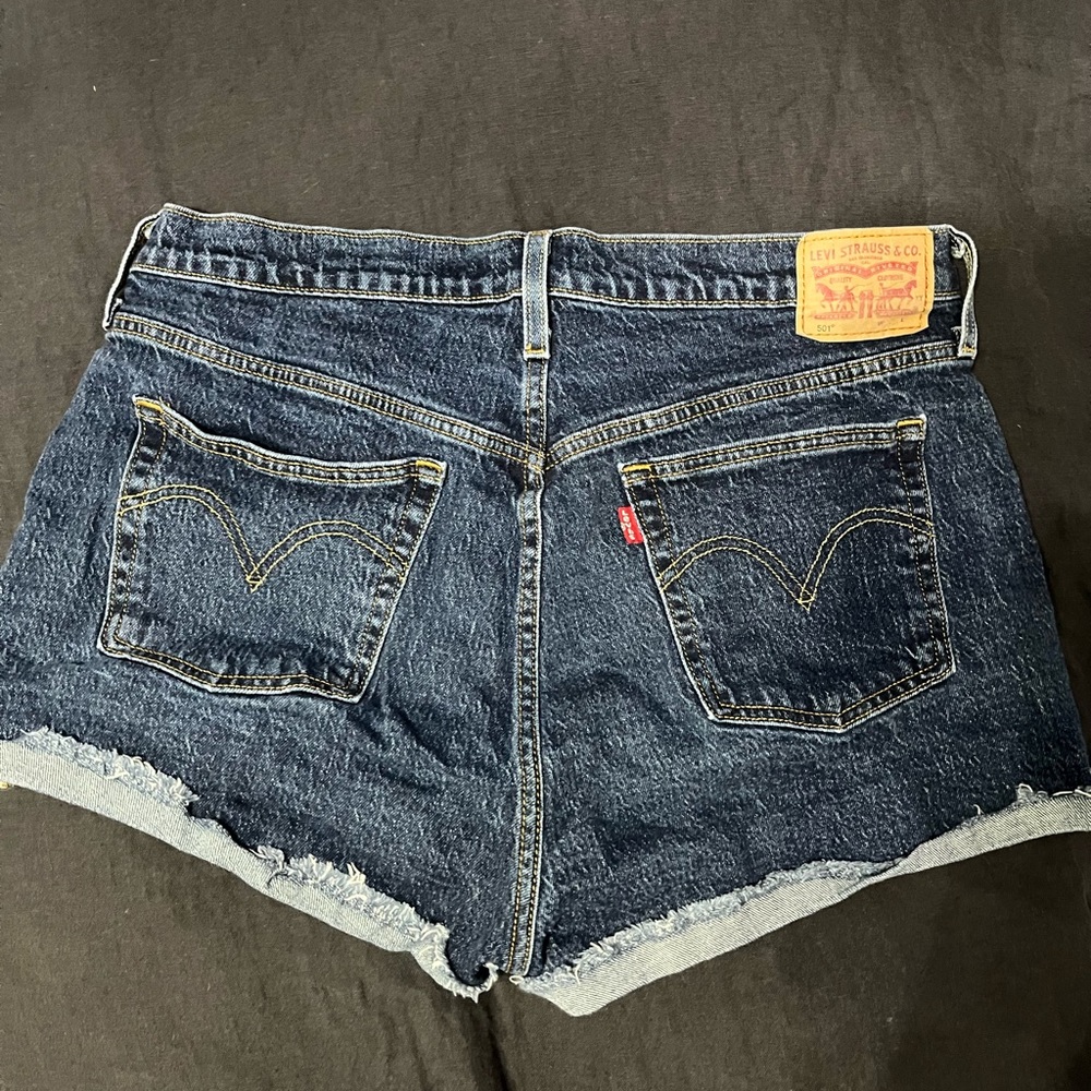 Levis high rise shorts - dark wash